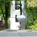 Those who stayed in the city pursued a variety of activities such as visiting local markets, small niche museums, Kuskova, the former estate of a rich 18th century count, Novodevichy Cemetary, the burial place of many famous Russians including this one which is Krushev’s........ Those who stayed in the city pursued a variety of activities such as visiting local markets, small niche museums, Kuskova, the former estate of a rich 18th century count, Novodevichy Cemetary, the burial place of many famous Russians including this one which is Krushev’s........
